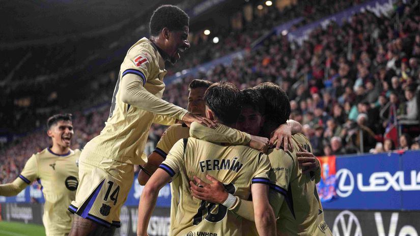 The Catalans' celebration after Ferran Torres' goal (©Juan Manuel Serrano Arce/Getty Images)
