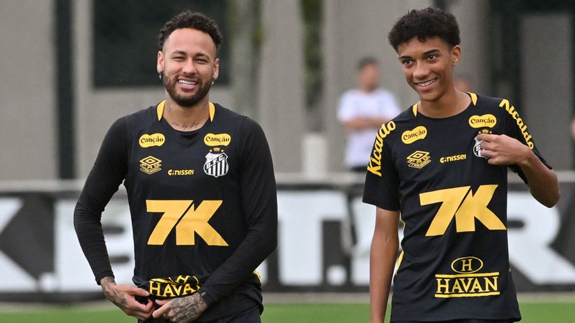 Neymar & Robinho Jr in their "peaceful days" (©AFP)
