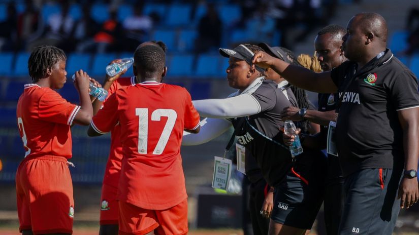© Harambee Starlets
