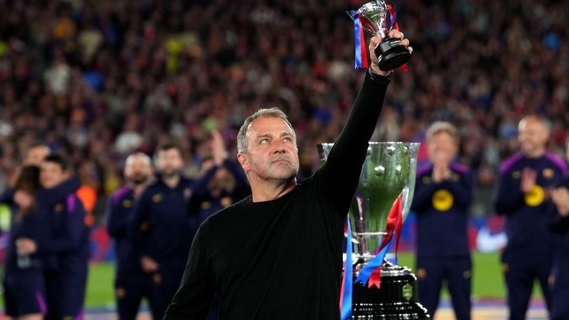 Hansi Flick celebrates La Liga title (©Alex Caparros/Getty Images)