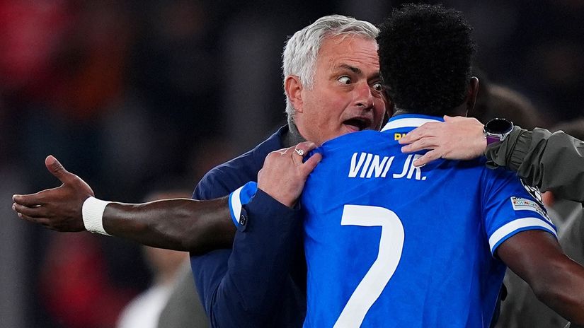 Mourinho and Vinicius Jr had a serious chat during the Benfica vs Real Madrid clash in February (©Angel Martinez/Getty Images)