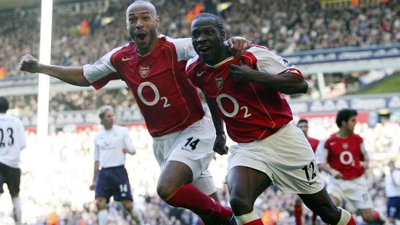 Henry and Lauren celebrate for Arsenal (©Action Images /Andrew Couldridge/Gallo Images)