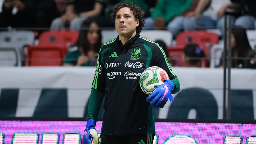 Soon-to-be 41-year-old Ochoa is patiently waiting for his chance (©Manuel Velasquez/Getty Images)