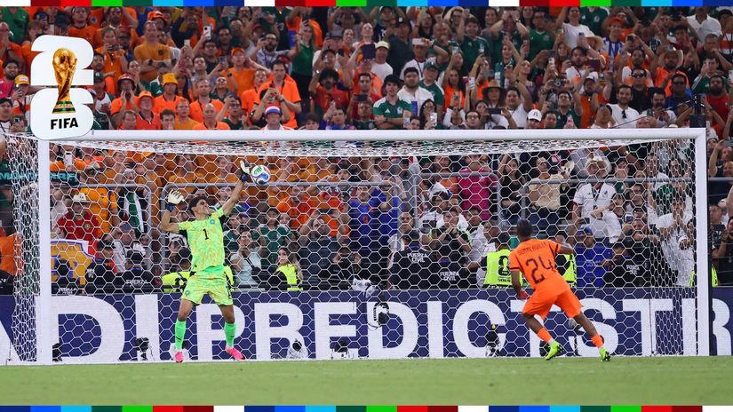 Summerville misses a penalty during the penalty shootout (©Gallo Images)