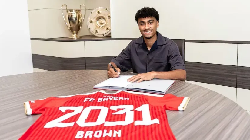 Nathaniel Brown (©fcbayern)