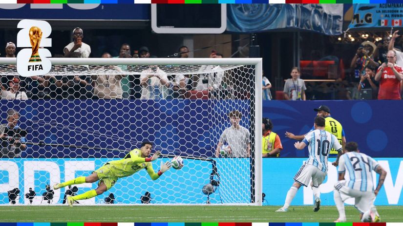 Mostafa Shobeir denies Messi's penalty in yesterday's match (©Elsa/Getty Images)