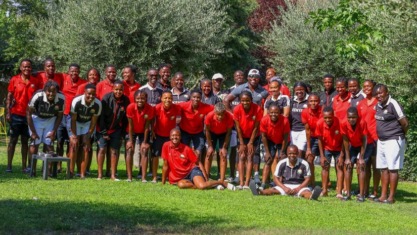 © Harambee Starlets
