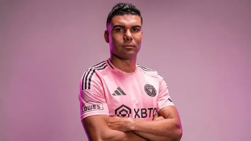 Casemiro in Inter Miami shirt (©InterMiamiFC)