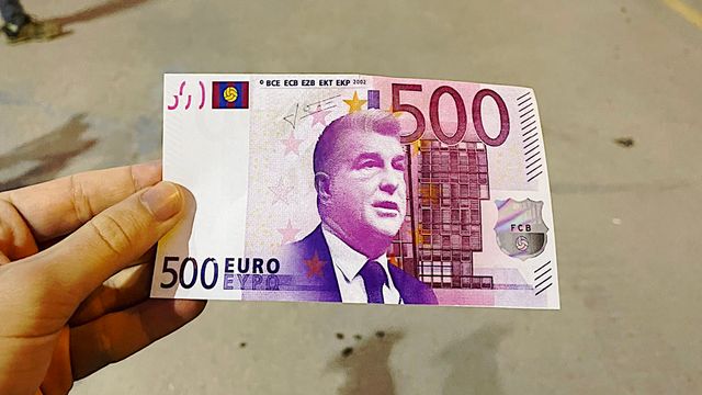 Real Madrid fans against Joan Laporta