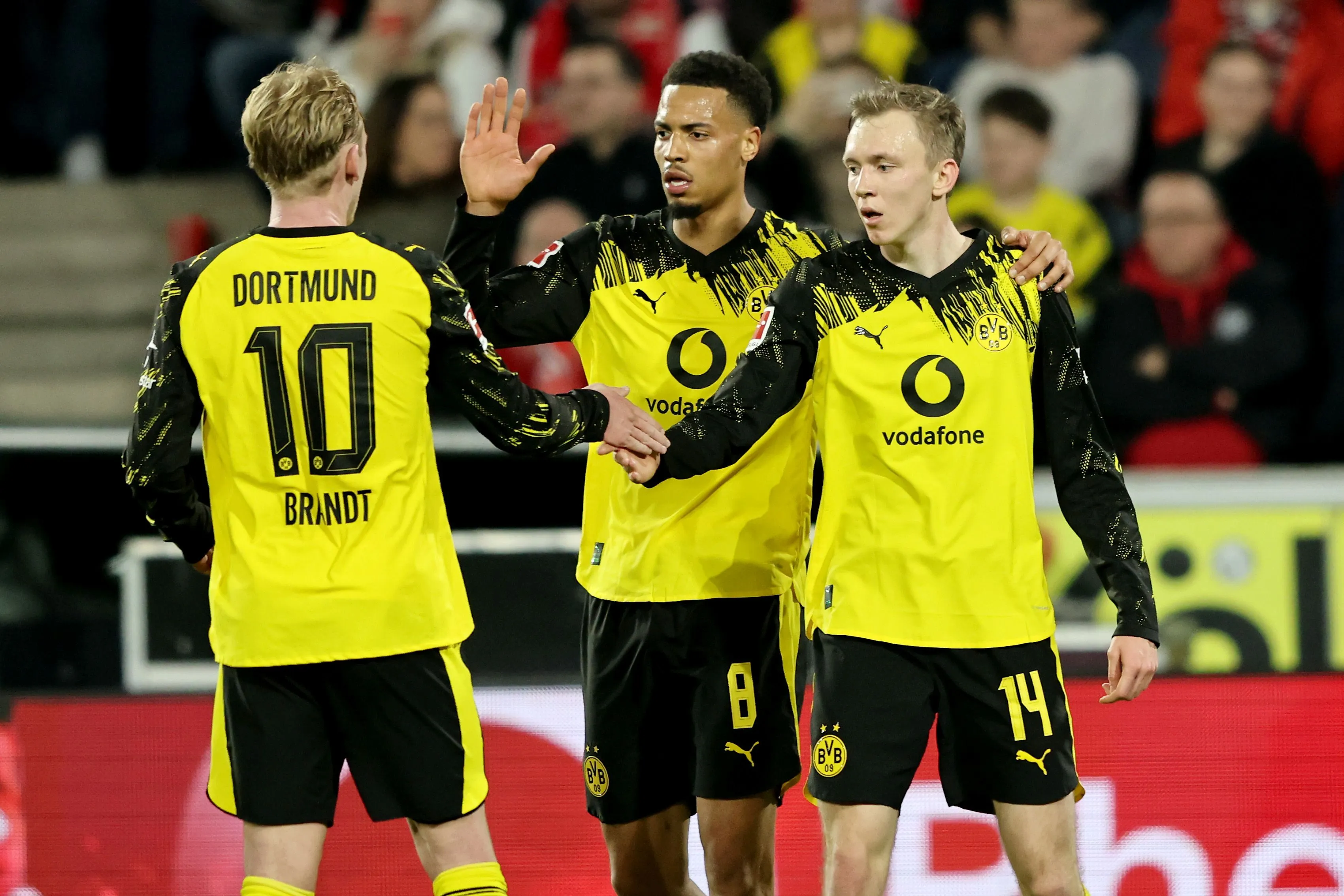 Another vital win for Dortmund (©Christof Koepsel/Getty Images)