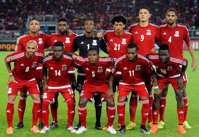 Equatorial Guinea XI posing for a team photo ahead of the quarter-final match against Tunisia in the 2015 AFCON (©AFP)
