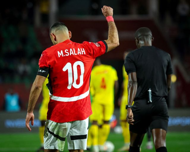 Despite the captain armband, Salah hasn't lifted a single trophy with Egypt (©AFP)