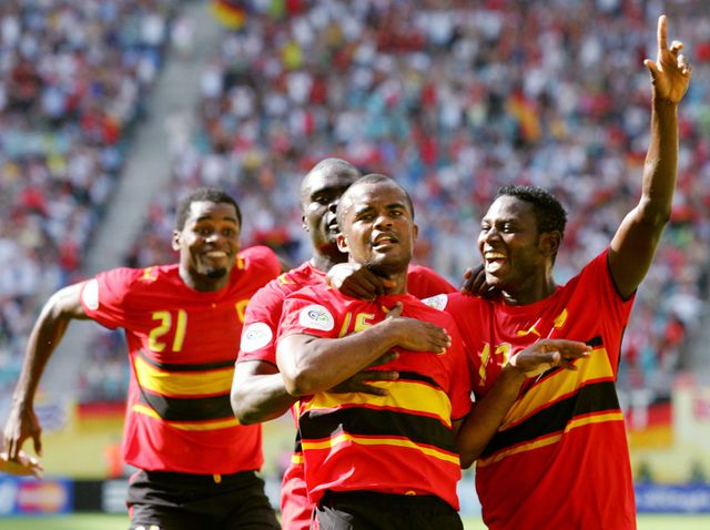 The Angolans celebrate their first and only World Cup goal, scored by Flavio against Iran on June 21, 2006 (©AFP)