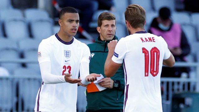 Greenwood coming on as a sub to replace Harry Kane and make his only England appearance against Iceland in September 2020 (©Reuters/John Sibley/Gallo Images)